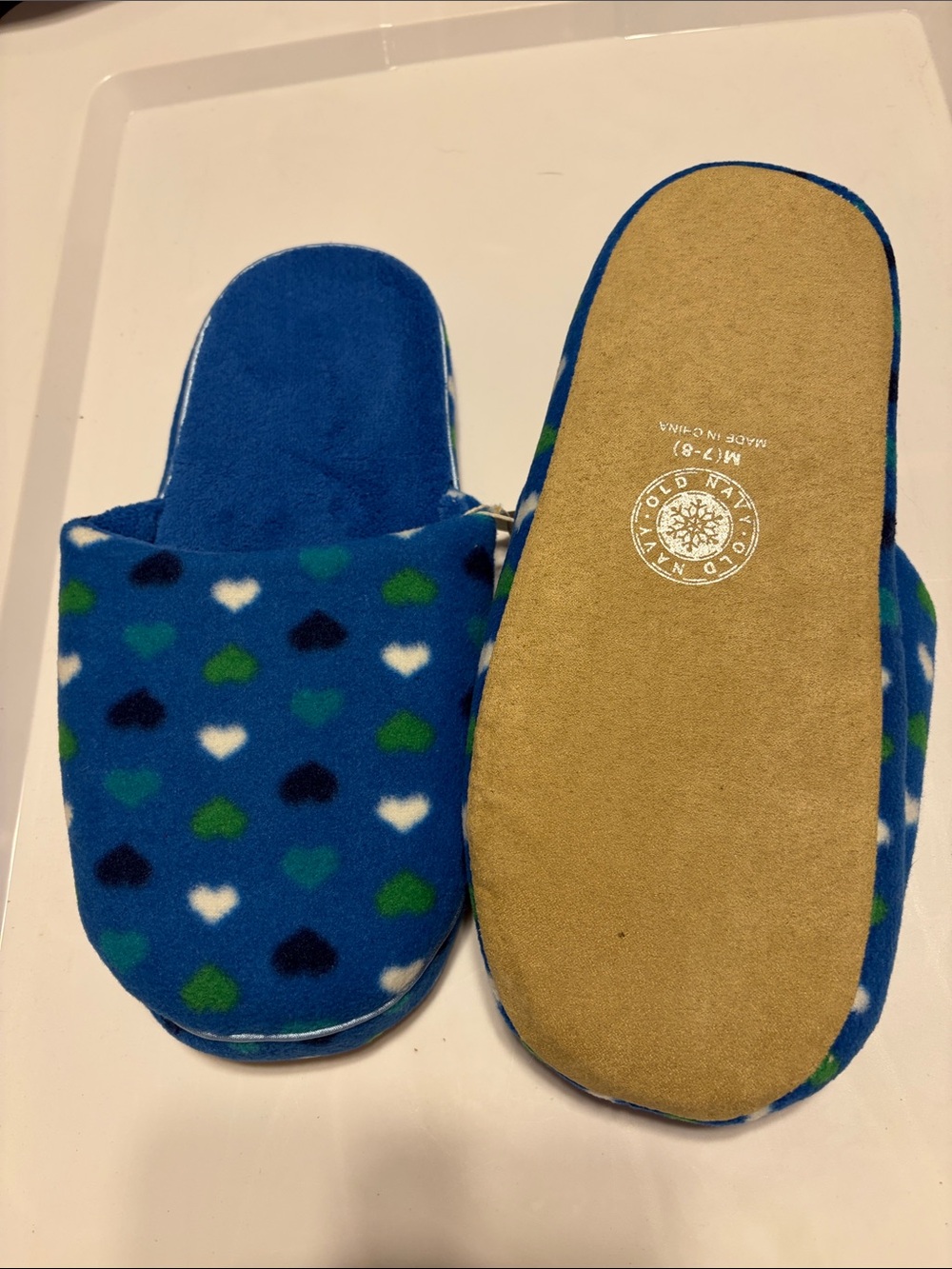 Old Navy Blue Heart-Print Kids Fleece Slippers - Picture 3 of 8